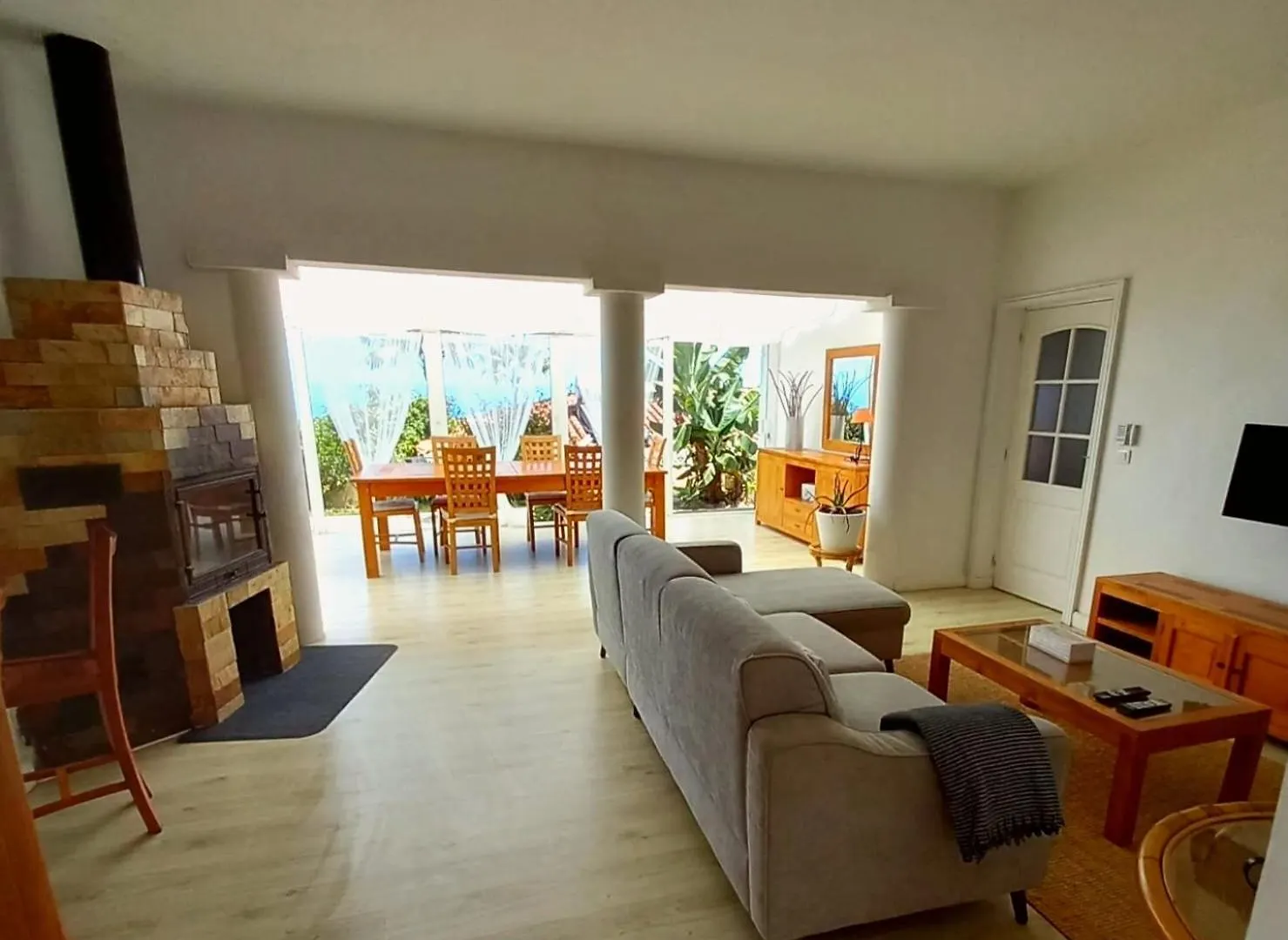 Casa Betania Ocean View contacts